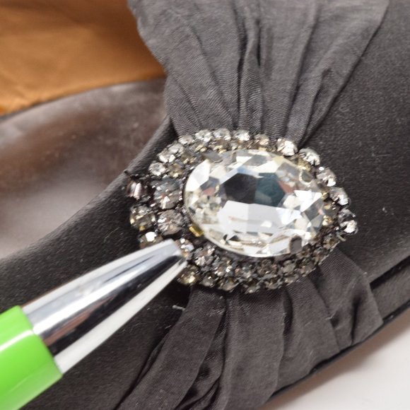 Badgley Mischka Heels Closed Toe Satin Jewel 6.5 - Picture 3 of 16